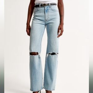 Abercrombie & Fitch High Rise 90s Relaxed Jean in Medium Destroy.
